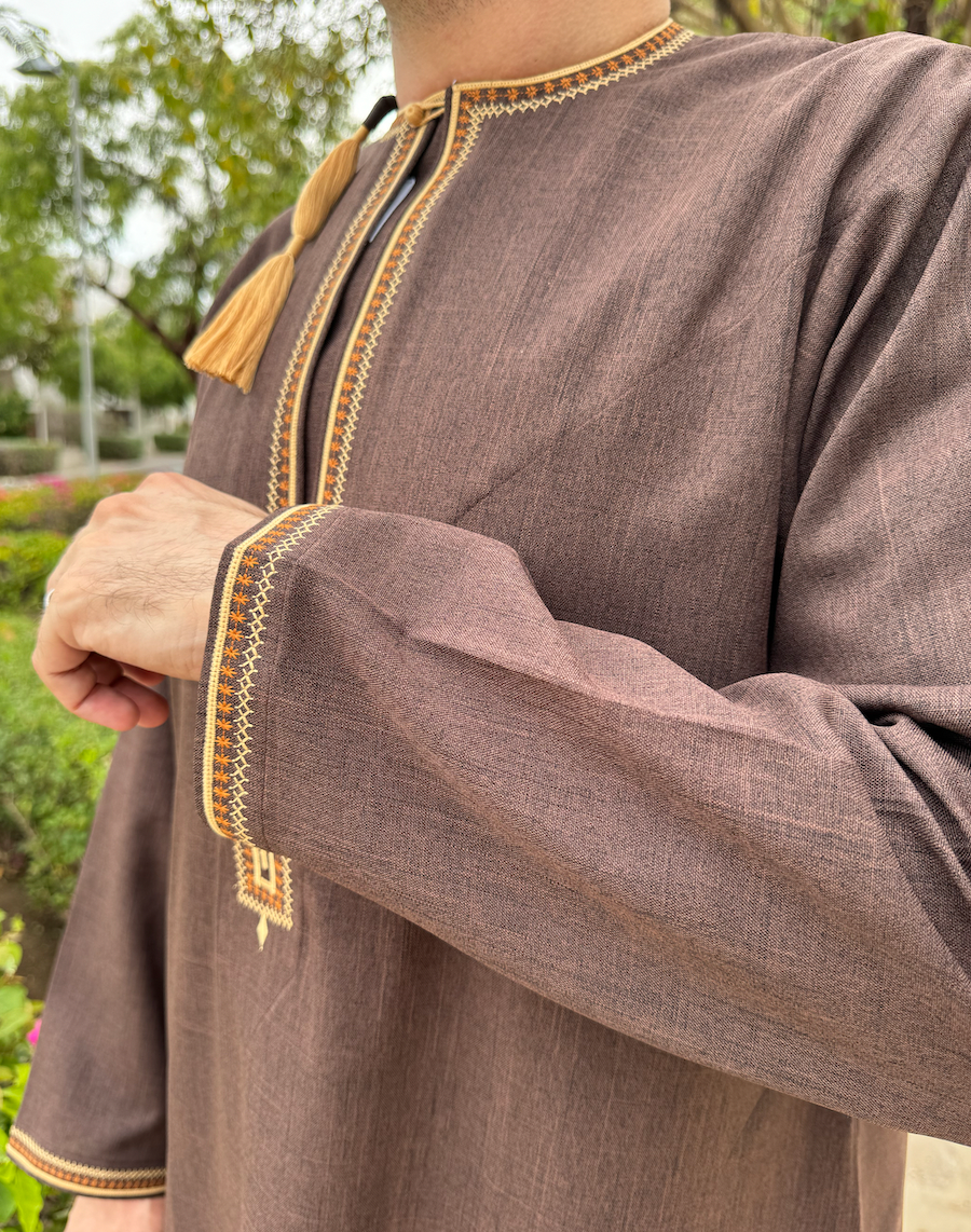 مرجان قميص عماني
