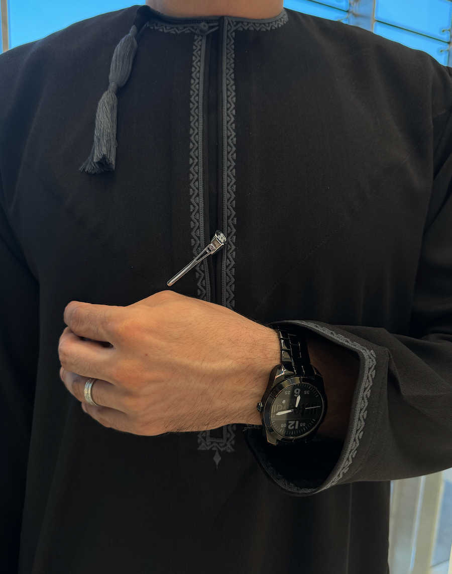 زفير قميص عماني