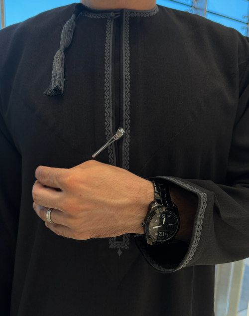 زفير قميص عماني
